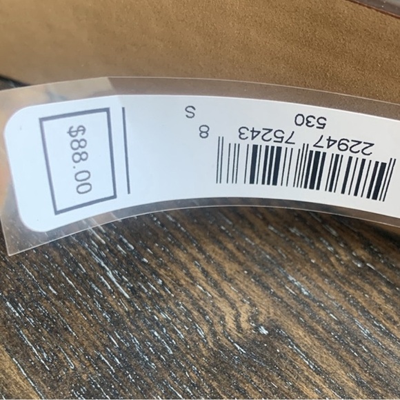 Michael Kors signature MK lavender leather belt - Picture 6 of 6